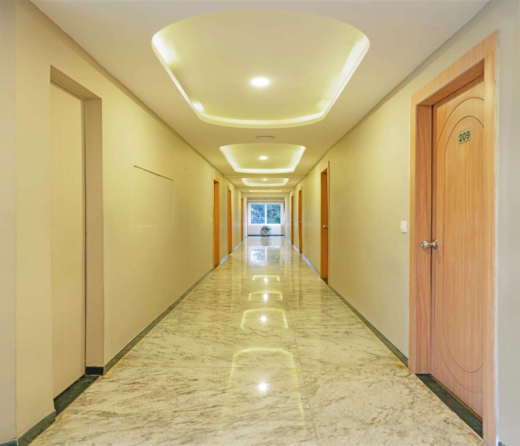 Mango Hill Central Udagamandalam Exterior photo
